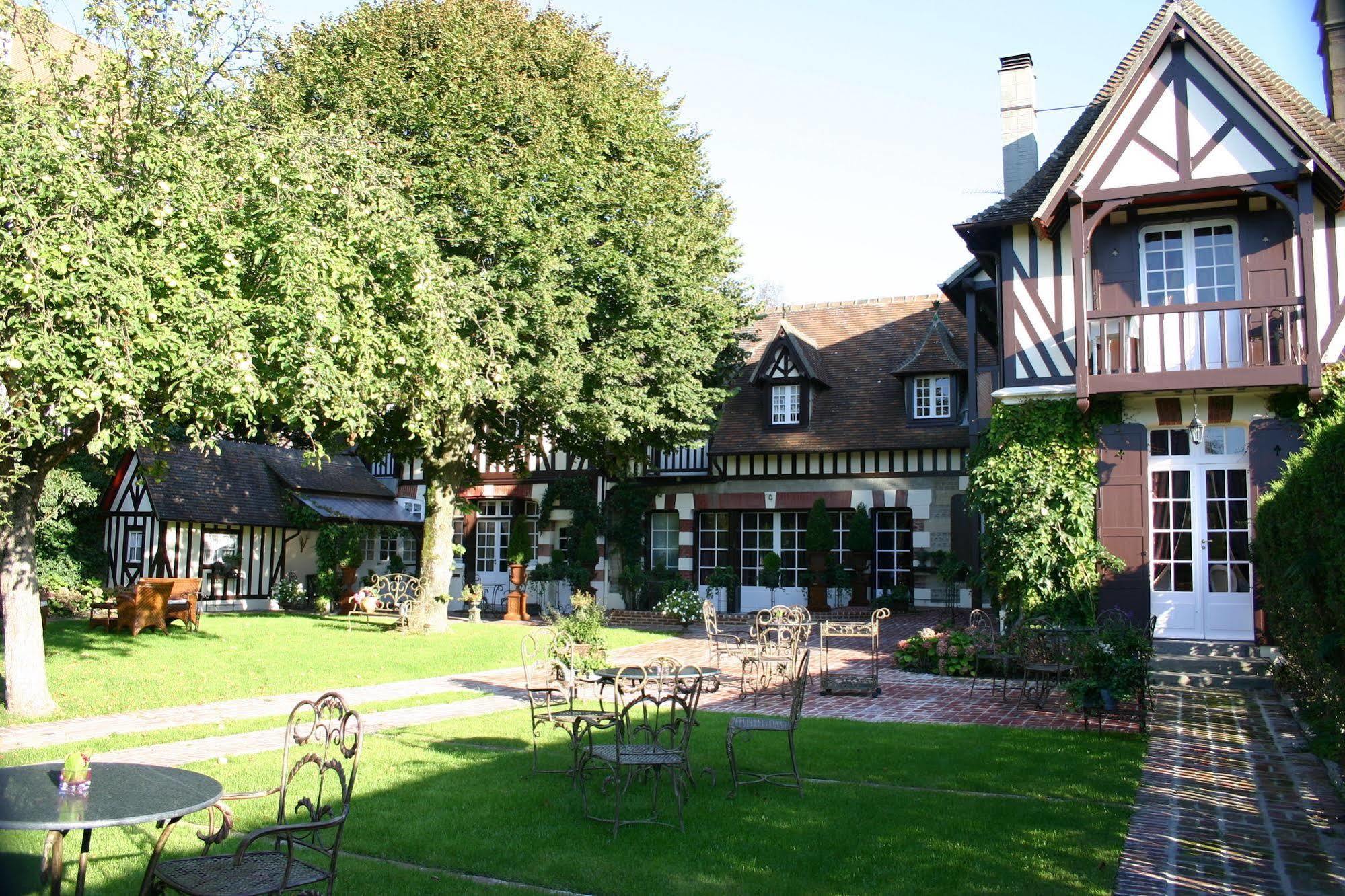 Villa Gypsy Hotel Довиль Экстерьер фото