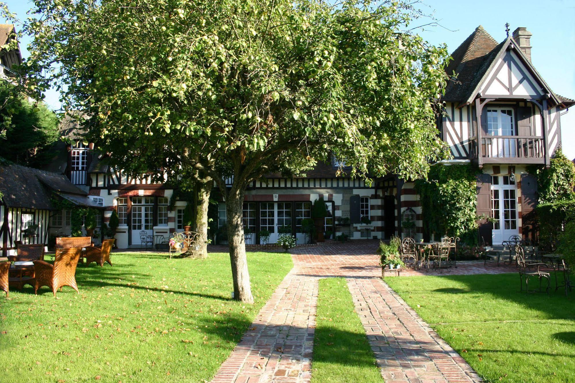 Villa Gypsy Hotel Довиль Экстерьер фото
